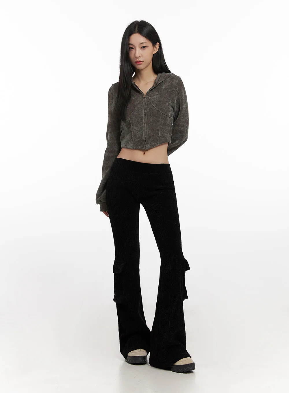 Slim-Fit Velvet Cargo Pants CN426